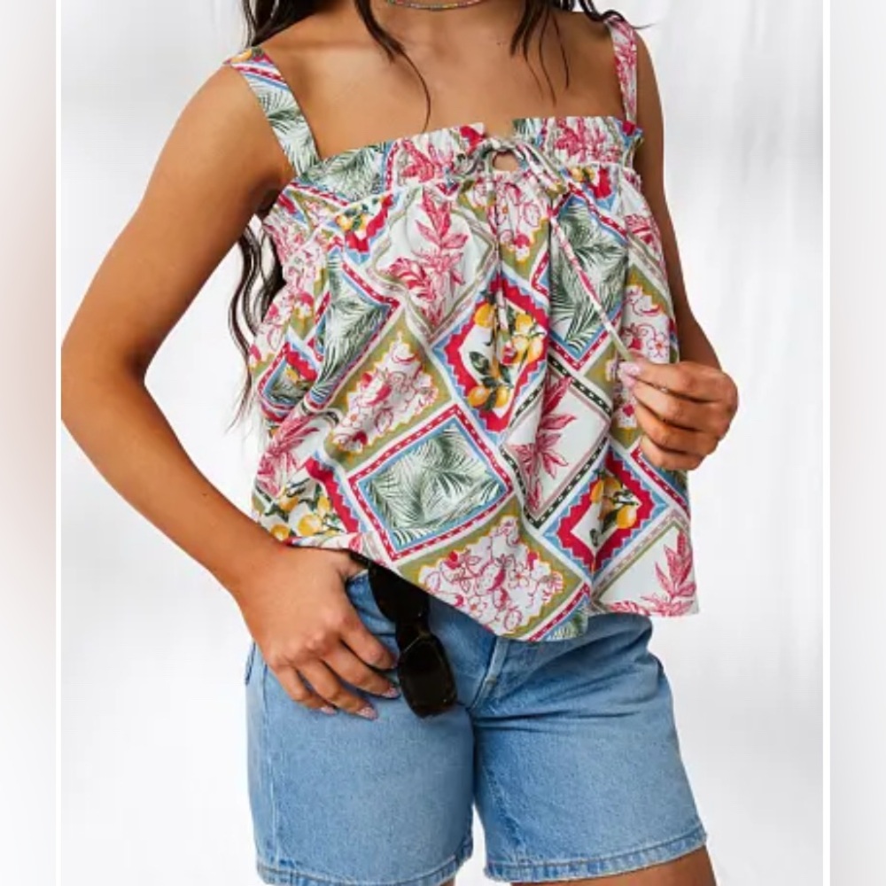 NWT 33 Coastal Tropical Tank Top in Cream Multi Size Small